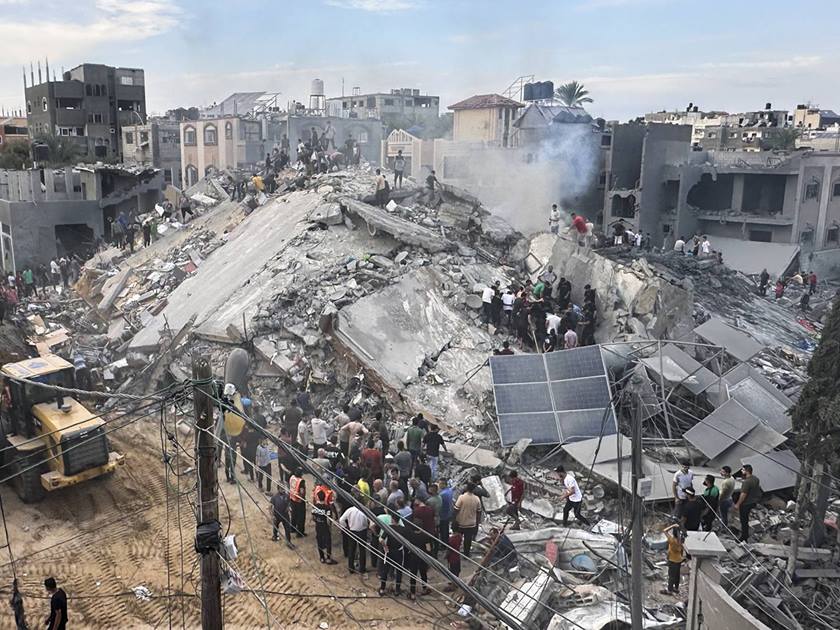 عشرات الشهداء والجرحی فی قصف إسرائیلی جدید علی مخیم جبالیا شمالی قطاع غزة