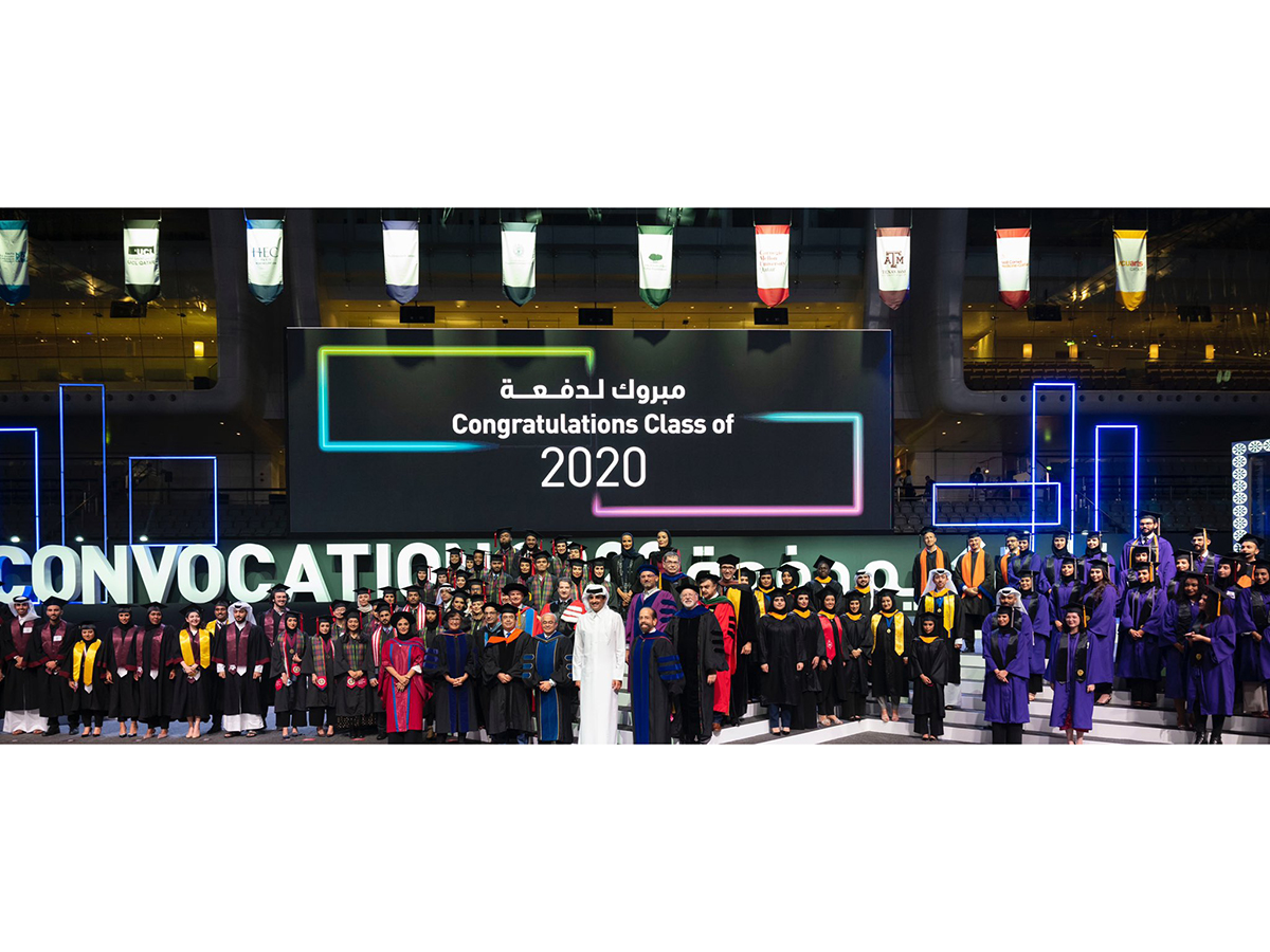 سمو الأمير يشهد حفل تكريم خريجي مؤسسة قطر