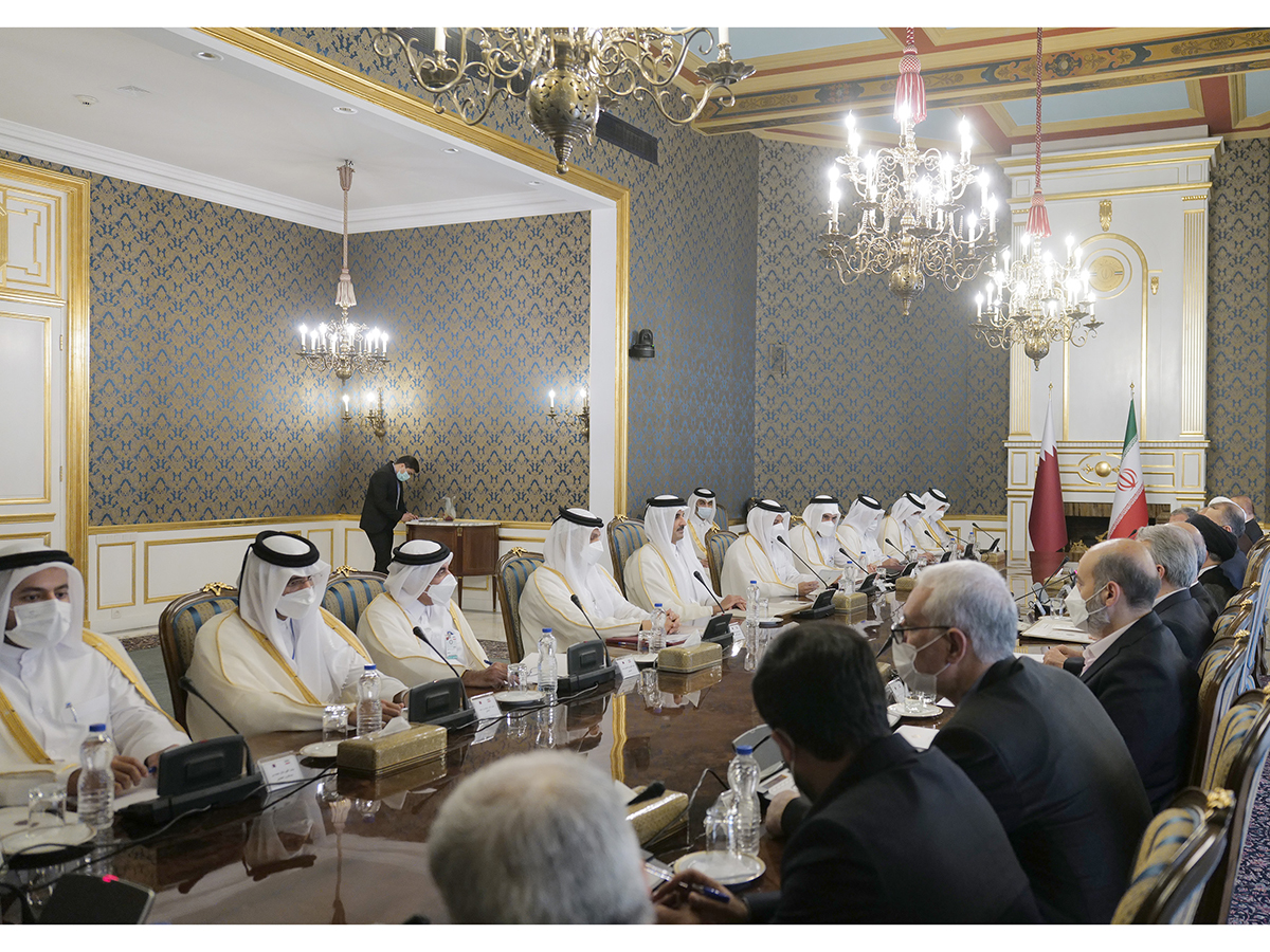 سمو الأمير والرئيس الإيراني يعقدان جلسة مباحثات رسمية