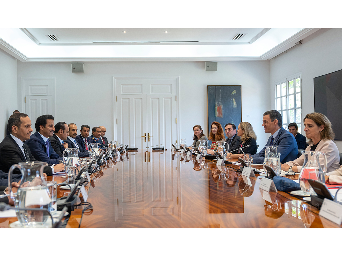 سمو الأمير ورئيس الوزراء الإسباني يعقدان جلسة مباحثات رسمية