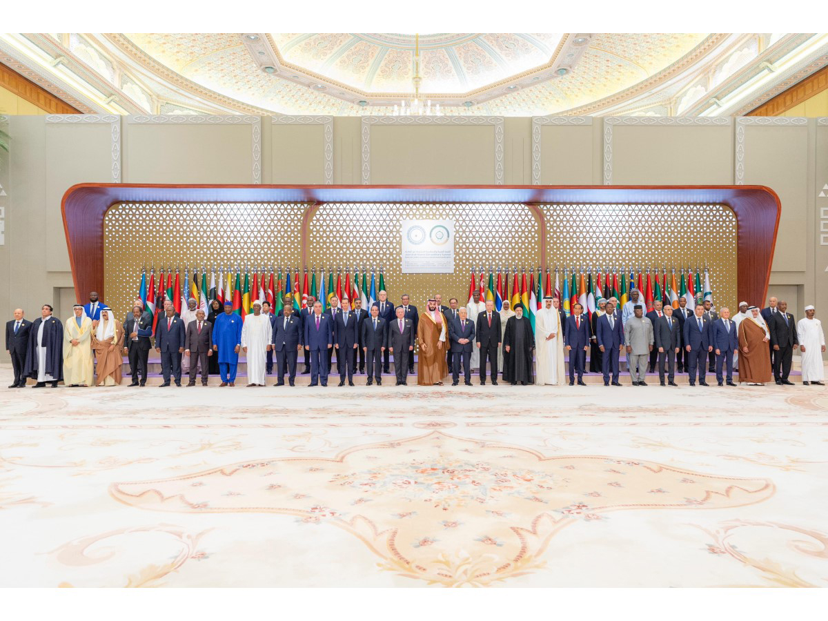سمو الأمير يشارك في القمة العربية الإسلامية المشتركة غير العادية
