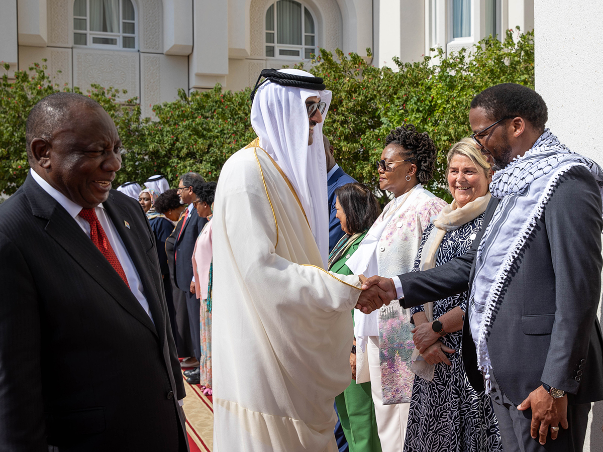 سمو الأمير ورئيس جنوب إفريقيا يبحثان تطوير العلاقات الثنائية