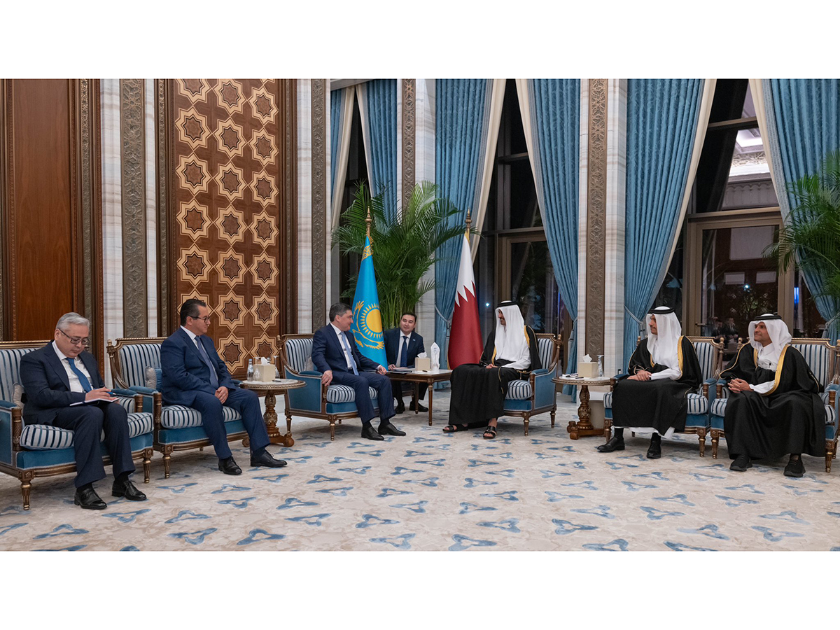 Seine Hoheit der Emir empfängt den Premierminister von Kasachstan
