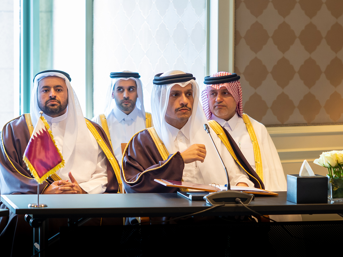 Der Ministerpräsident und Außenminister nimmt an dem Koordinierungstreffen der Außenminister von 6 arabischen Ländern teil
