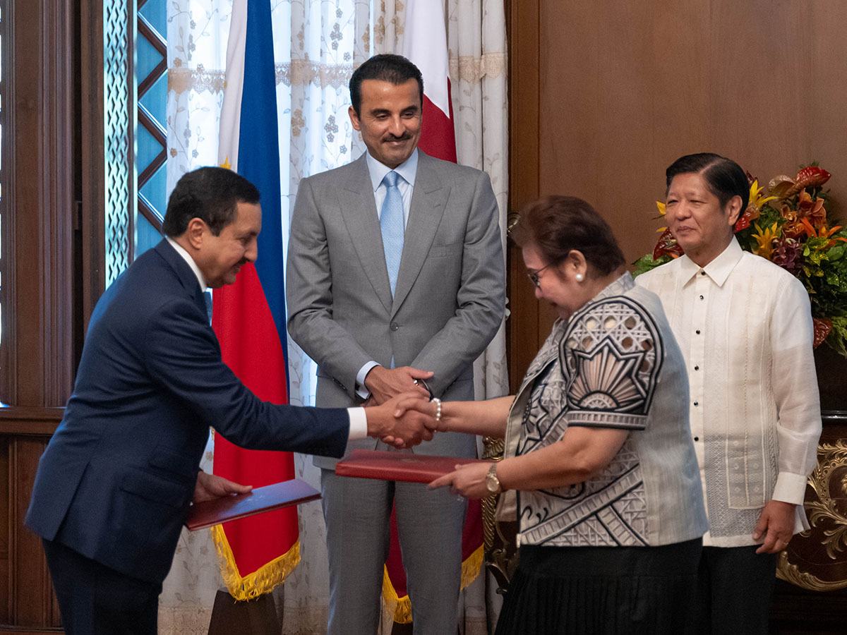 SH der Emir und der Präsident der Philippinen bezeugen den Austausch von Abkommen und Absichtserklärungen