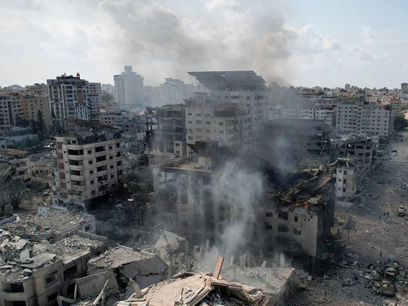 Three Palestinians Killed, Several Injured in Israeli Airstrikes in Central  Gaza