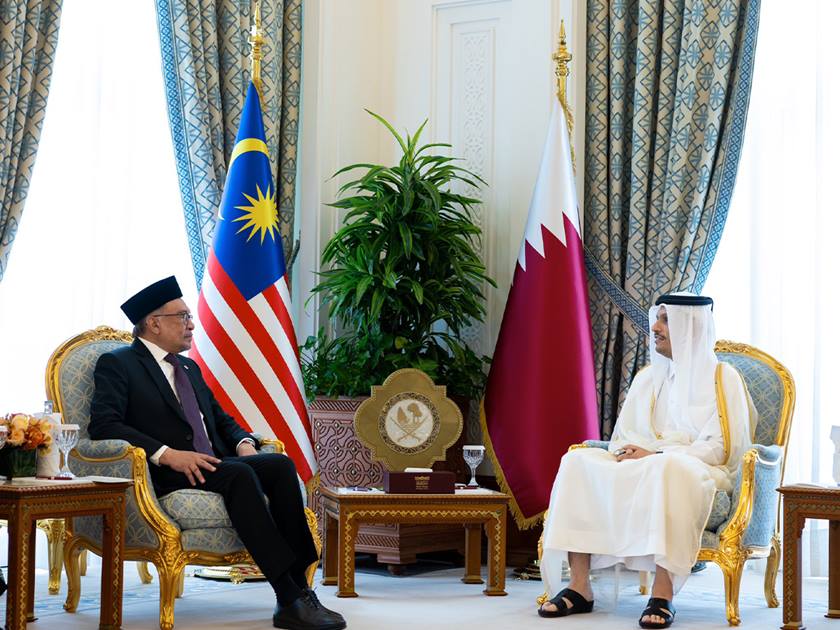 首相兼外交部长会见马来西亚总理 – QNA