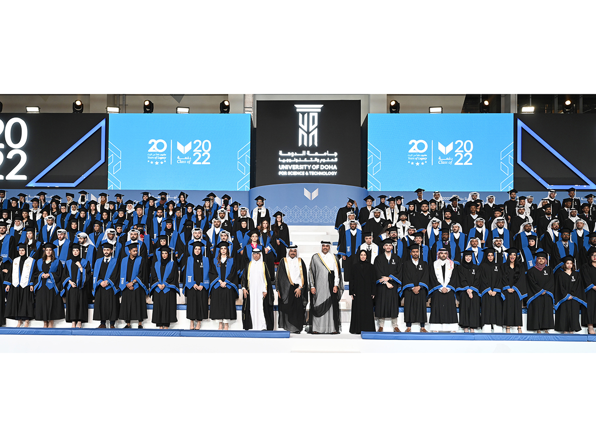 HE Prime Minister Witnesses Graduation Ceremony of Doha University for Science and Technology Students