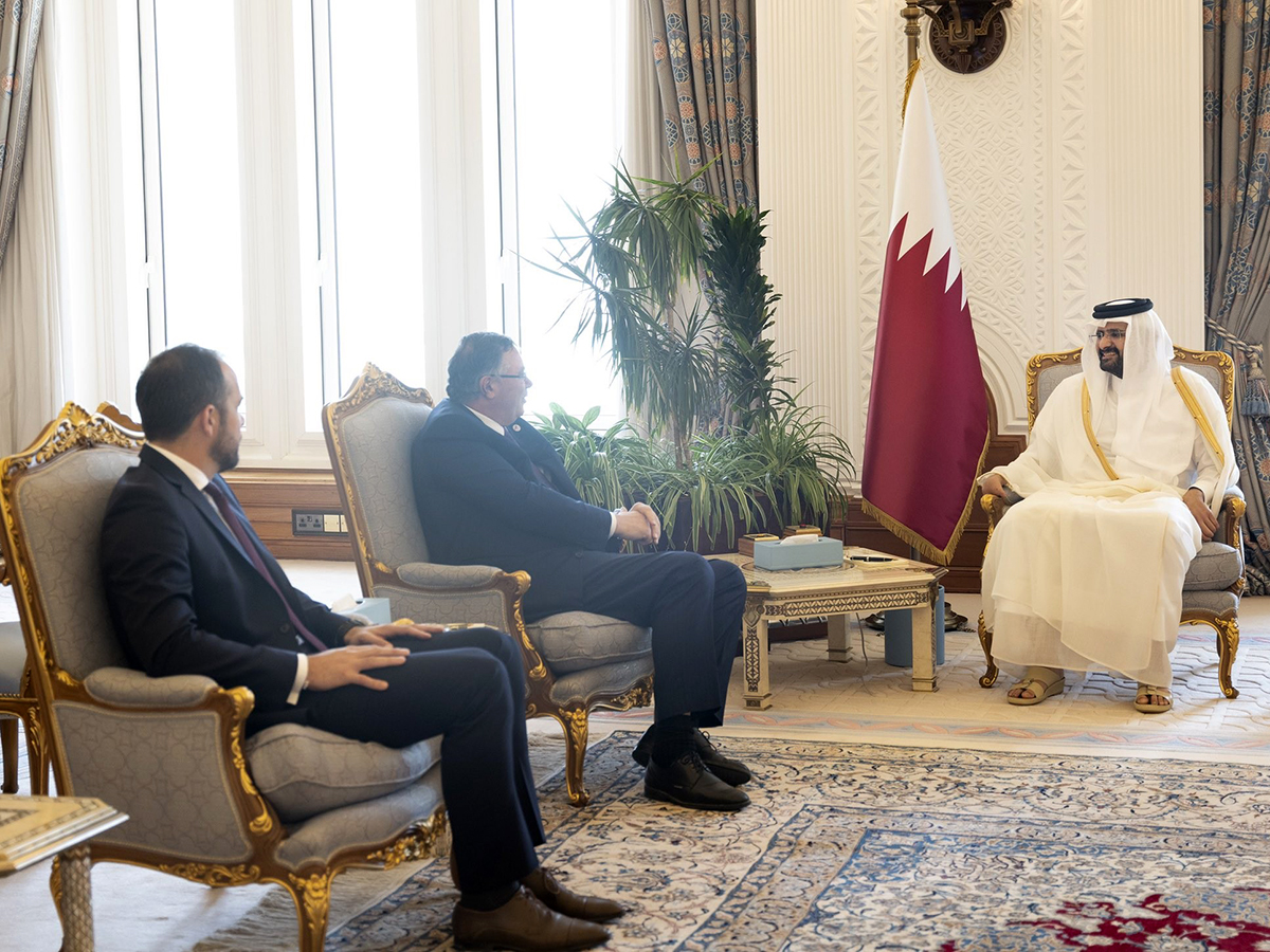 HH the Deputy Amir Meets Chairman of French Total Company