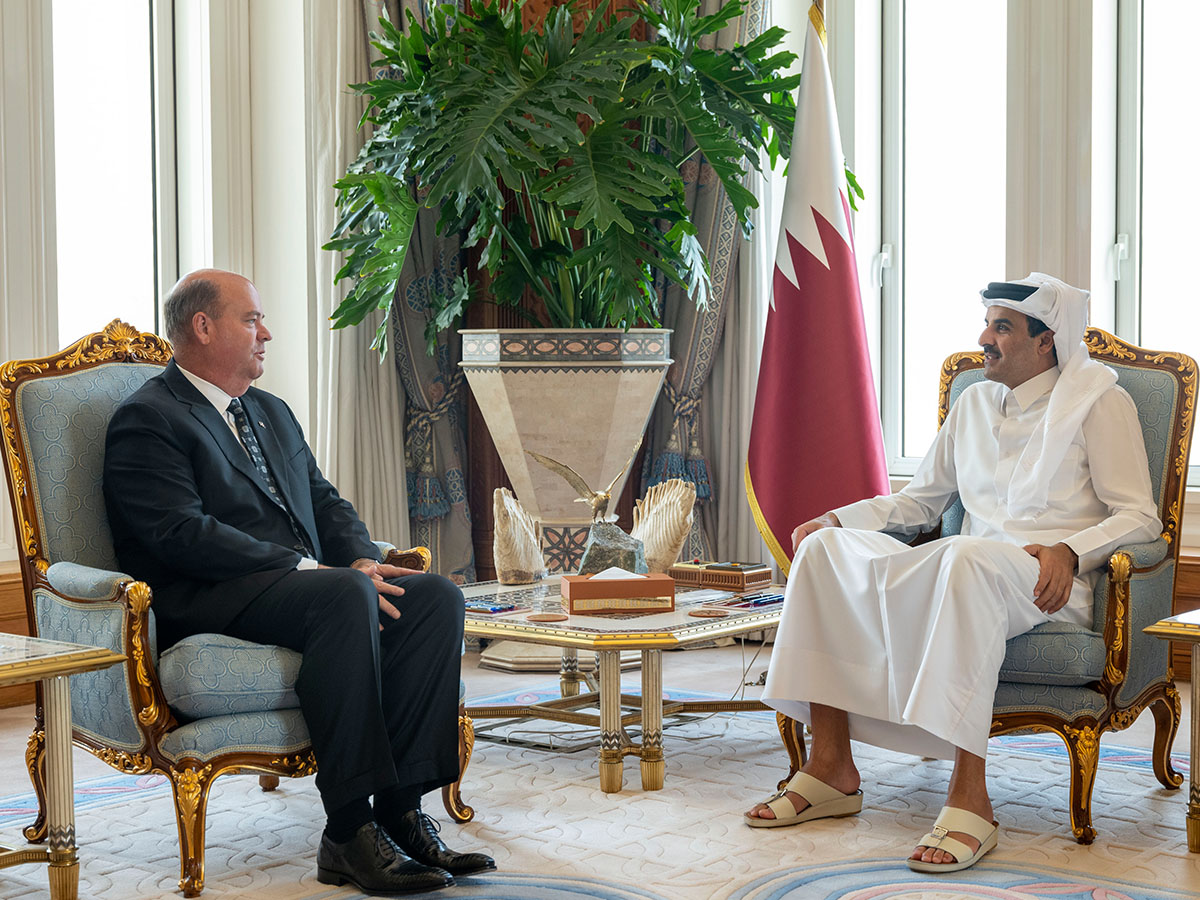 HH the Amir Meets CEO of ConocoPhillips