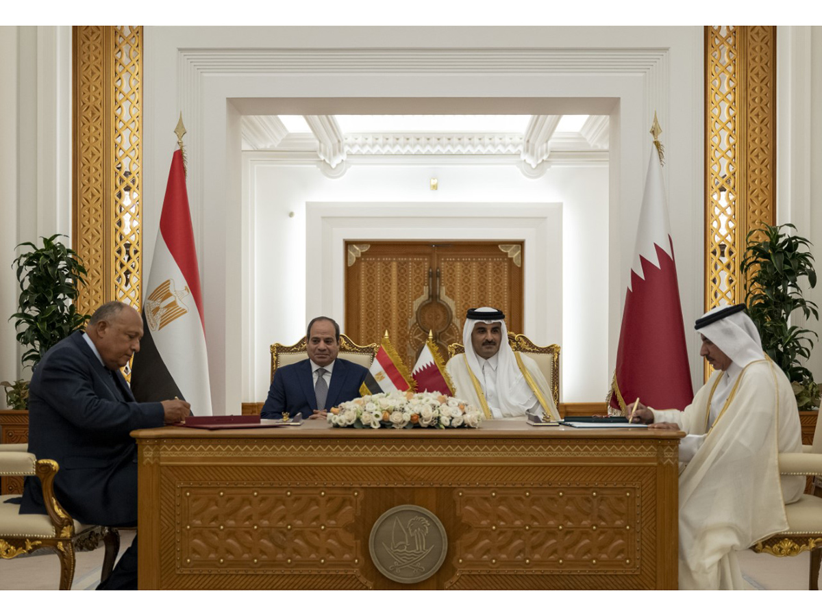 HH the Amir, Egyptian President Witness Signing of Several Memoranda of Understanding