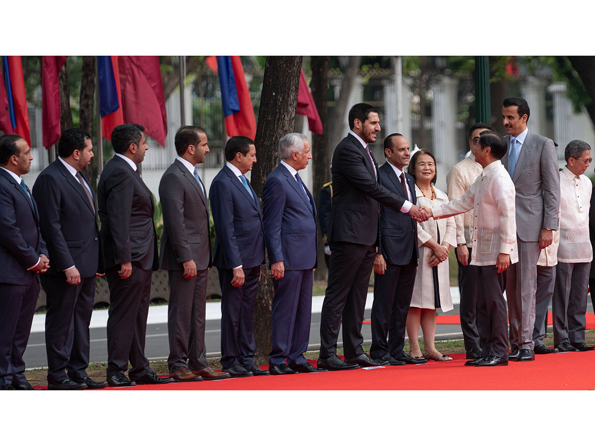 Su Alteza el Emir y el presidente de Filipinas mantienen una sesión de conversaciones oficiales
