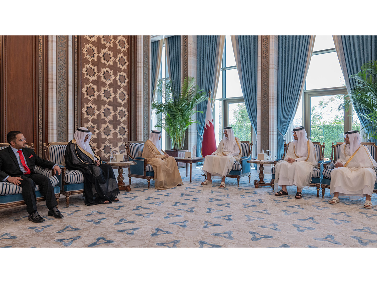 Son Altesse l'Émir accueille le ministre des Affaires étrangères de Bahreïn